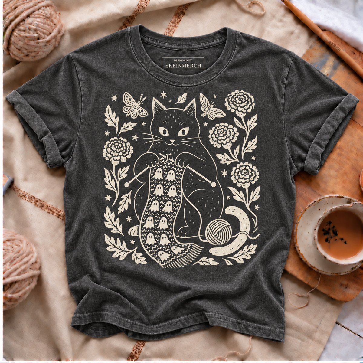 Black cat knitting ghost scarf Comfort Colors T-shirt in Pepper