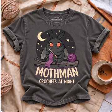 Mothman Crochets At Night Comfort Colors T-shirt in Pepper