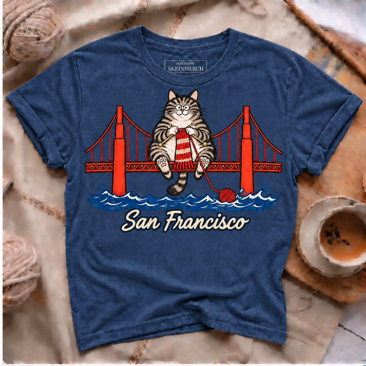 San Francisco Knitting Cat T-Shirt with floating yarn ball - Navy