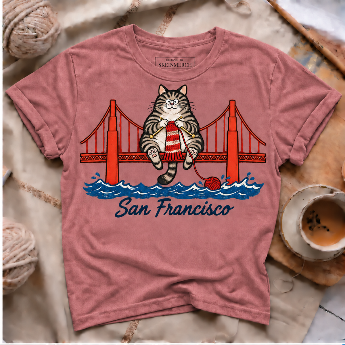 San Francisco Knitting Cat T-Shirt with floating yarn ball - Rose Gold